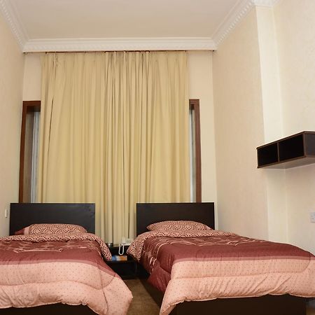 Teeba Palace Hotel Suites Amman Bagian luar foto