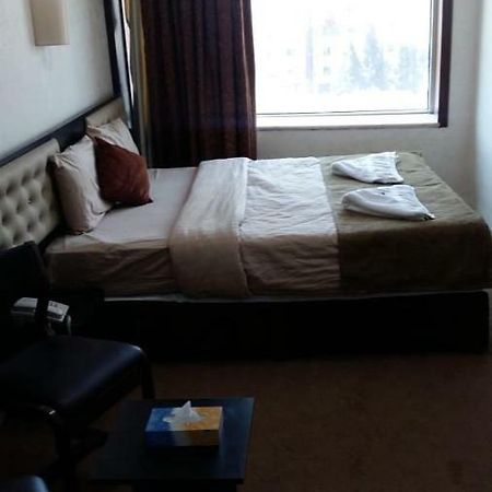 Teeba Palace Hotel Suites Amman Bagian luar foto