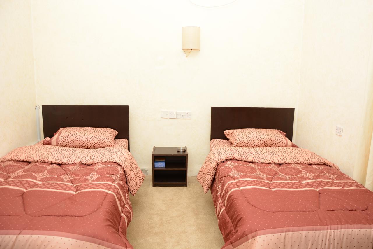 Teeba Palace Hotel Suites Amman Bagian luar foto