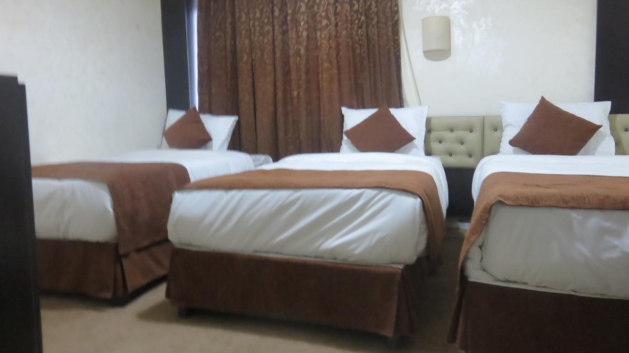 Teeba Palace Hotel Suites Amman Bagian luar foto